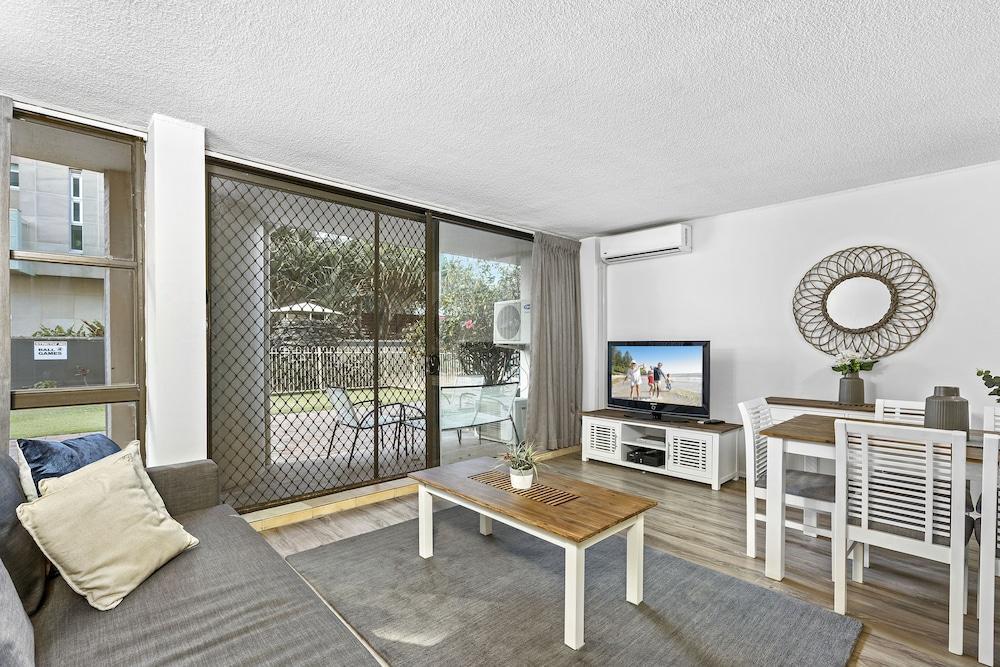 President Holiday Apartments - Absolute Beachfront Gold Coast Esterno foto
