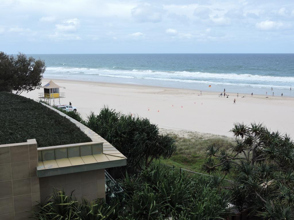 President Holiday Apartments - Absolute Beachfront Gold Coast Esterno foto