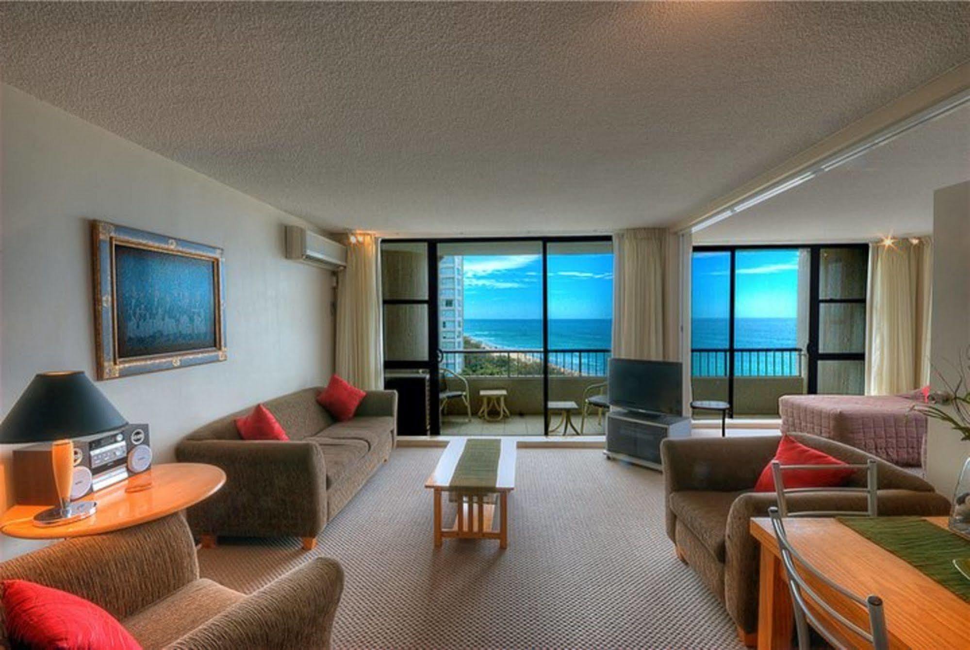 President Holiday Apartments - Absolute Beachfront Gold Coast Esterno foto