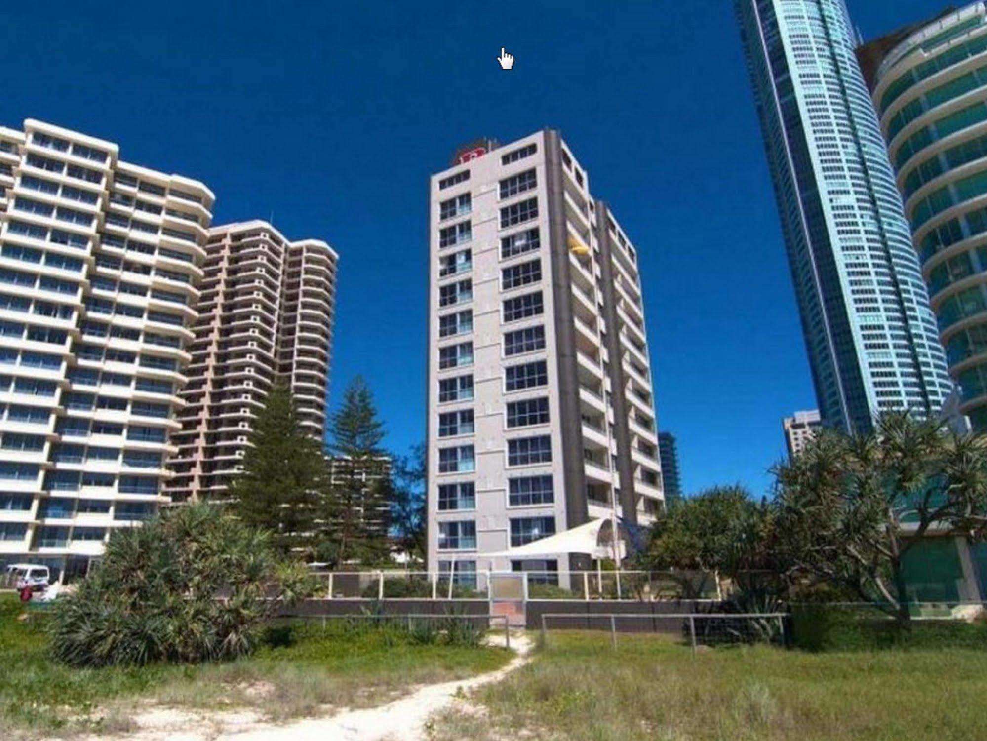President Holiday Apartments - Absolute Beachfront Gold Coast Esterno foto