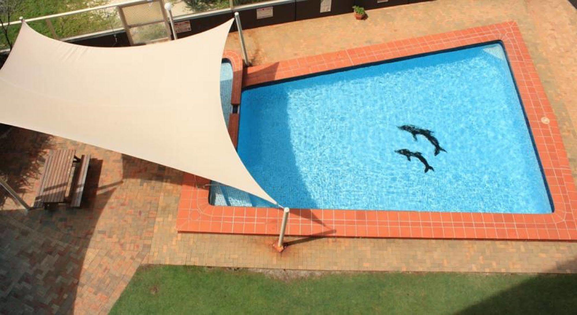 President Holiday Apartments - Absolute Beachfront Gold Coast Esterno foto